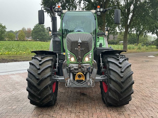 2016 fendt 724 vario profi plus vierwielaangedreven landbouwtractor - afbeelding 9 van  31