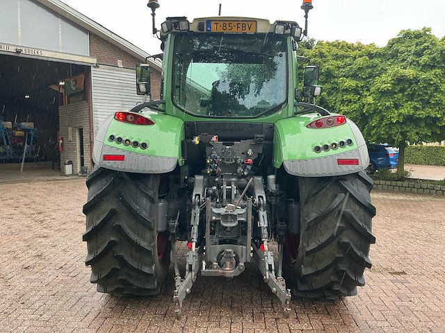 2016 fendt 724 vario profi plus vierwielaangedreven landbouwtractor - afbeelding 26 van  31