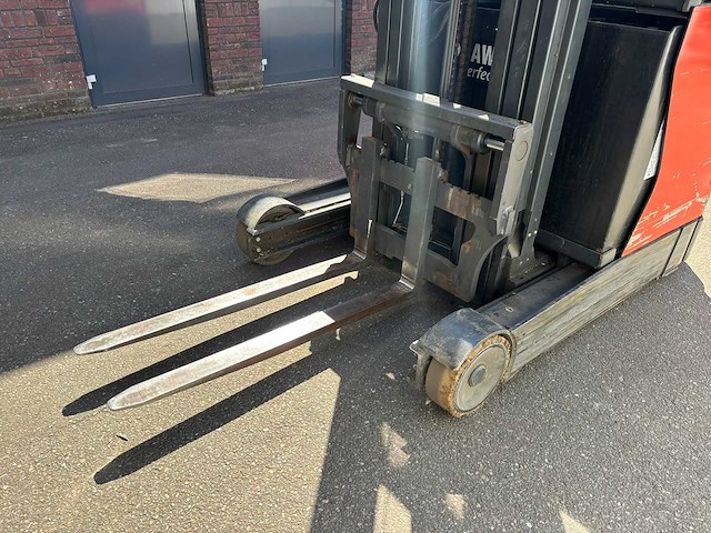 2016 fenwick-linde r14-01 reachtruck - afbeelding 2 van  15