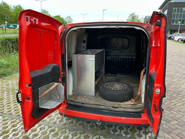 2016 fiat doblò cargo 1.6 mj l1h2 bedrijfswagen - afbeelding 2 van  21