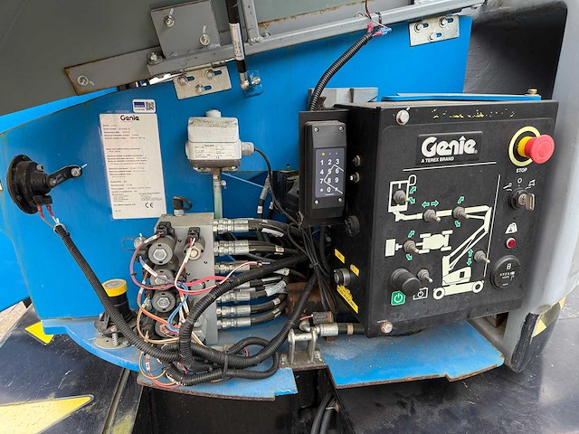 2016 genie z33/18 knikarm hoogwerker - afbeelding 11 van  12
