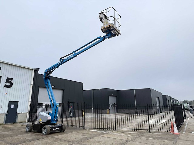 2016 genie z33/18 knikarm hoogwerker - afbeelding 1 van  12