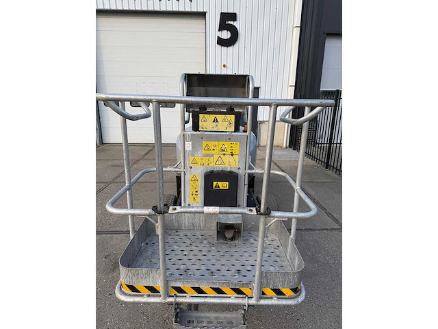 2016 genie z33/18 knikarm hoogwerker - afbeelding 8 van  15