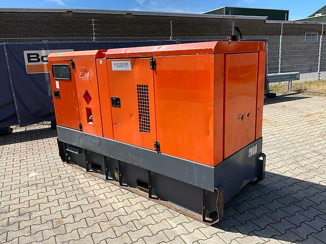 2016 grupos electrogenos europa / atlas copco qas 100 stroom aggregaat - afbeelding 1 van  13