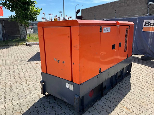 2016 grupos electrogenos europa / atlas copco qas 100 stroom aggregaat - afbeelding 6 van  13