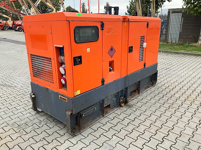 2016 grupos electrogenos europa / atlas copco qas 100 stroom aggregaat - afbeelding 9 van  14