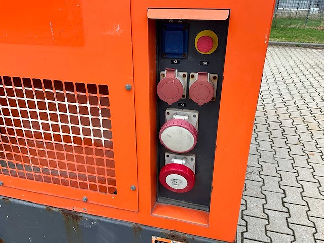 2016 grupos electrogenos europa / atlas copco qas 100 stroom aggregaat - afbeelding 11 van  14