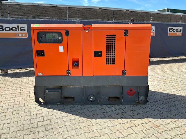 2016 grupos electrogenos europa / atlas copco qas 60 st3 stroom aggregaat - afbeelding 12 van  20
