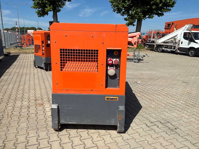 2016 grupos electrogenos europa / atlas copco qas 60 st3 stroom aggregaat - afbeelding 15 van  20