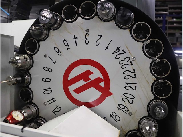 2016 haas vf-2ss cnc verticale bewerkingscentrum - afbeelding 9 van  15