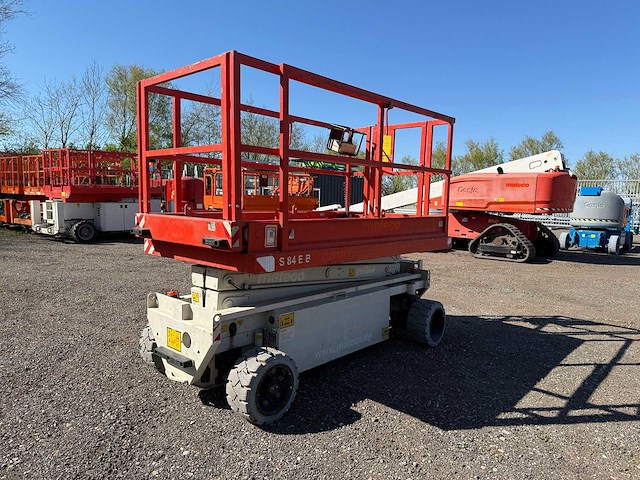 2016 holland lift hl-84 e14 hoogwerker - afbeelding 1 van  21