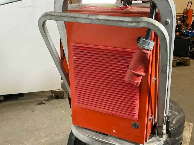 2016 husqvarna pg680 betonschuurmachine 680mm 380v - afbeelding 11 van  12