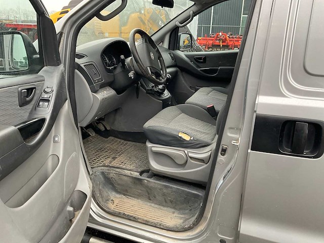 2016 hyundai h 300 2.5 crdi dynamic bedrijfswagen - afbeelding 1 van  17