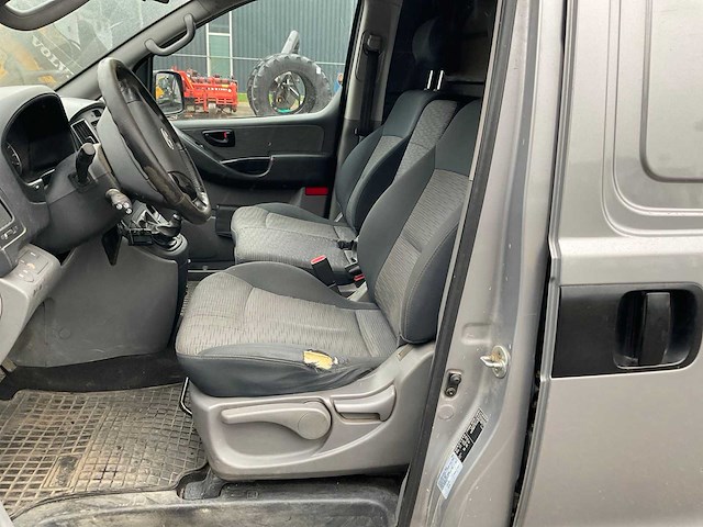 2016 hyundai h 300 2.5 crdi dynamic bedrijfswagen - afbeelding 2 van  17