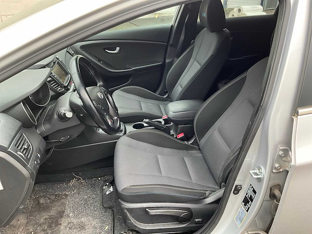 2016 hyundai i30 1.6 gdi go! personenauto - afbeelding 7 van  30