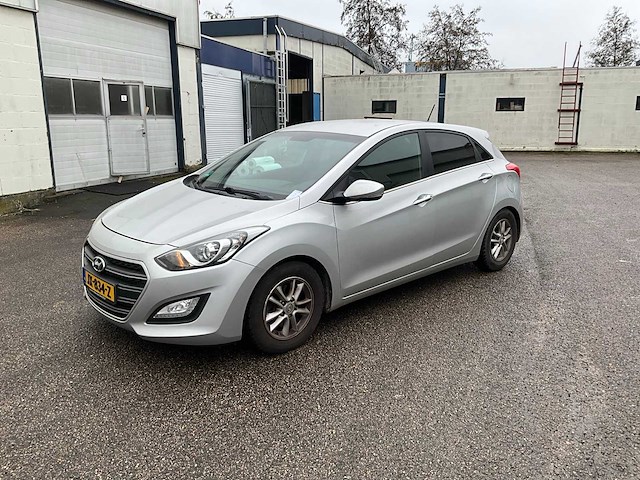 2016 hyundai i30 1.6 gdi go! personenauto - afbeelding 1 van  30