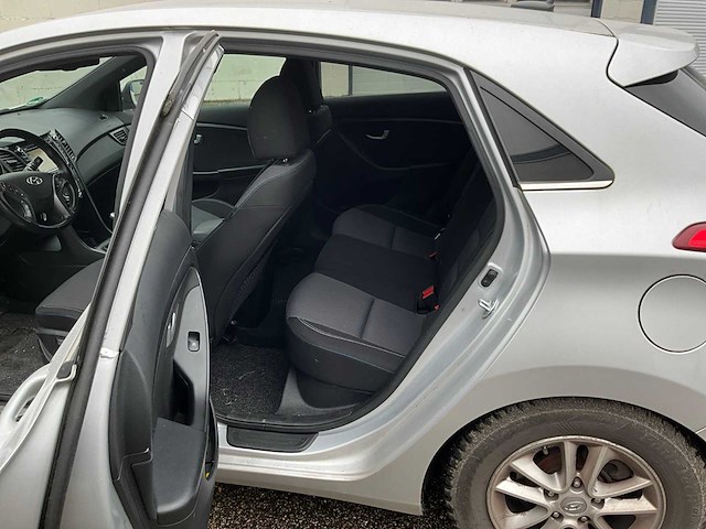 2016 hyundai i30 1.6 gdi go! personenauto - afbeelding 14 van  30