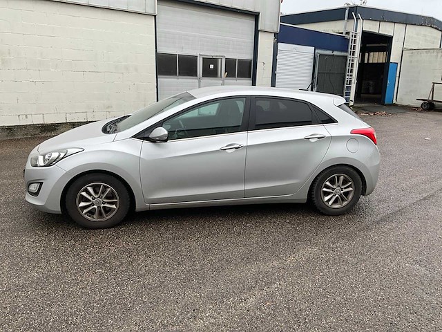 2016 hyundai i30 1.6 gdi go! personenauto - afbeelding 12 van  30