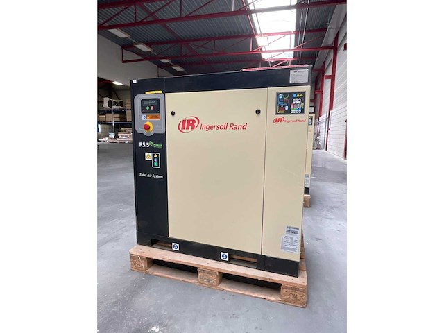 2016 ingersoll rand r5.5ie luchtcompressor - afbeelding 1 van  7