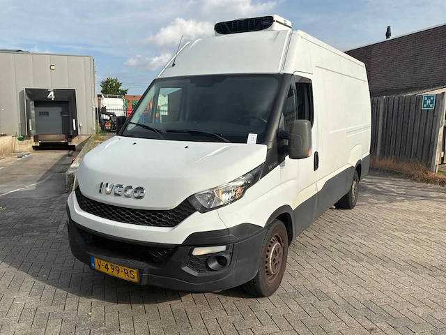 2016 iveco daily 35s15v 2.3 352 h2 geconditioneerde bedrijfswagen - afbeelding 1 van  27