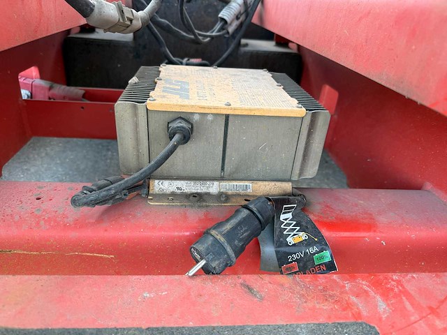 2016 jlg 2646 es schaarhoogwerker - afbeelding 9 van  11