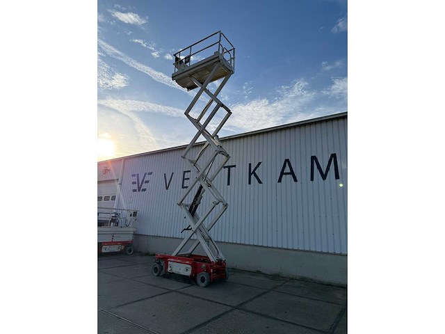 2016 jlg 2646 es schaarhoogwerker - afbeelding 2 van  8