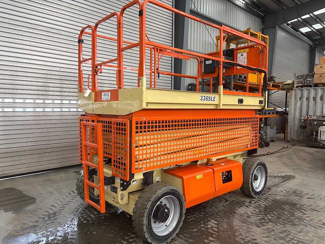 2016 jlg 3369 le schaarhoogwerker accu 2024 - afbeelding 4 van  9