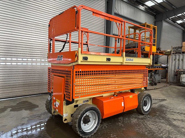 2016 jlg 3369 le schaarhoogwerker accu 2024 - afbeelding 2 van  7