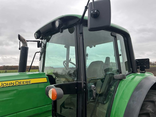 2016 john deere 6135m vierwielaangedreven landbouwtractor - afbeelding 14 van  23