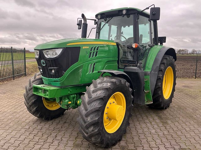 2016 john deere 6135m vierwielaangedreven landbouwtractor - afbeelding 1 van  23