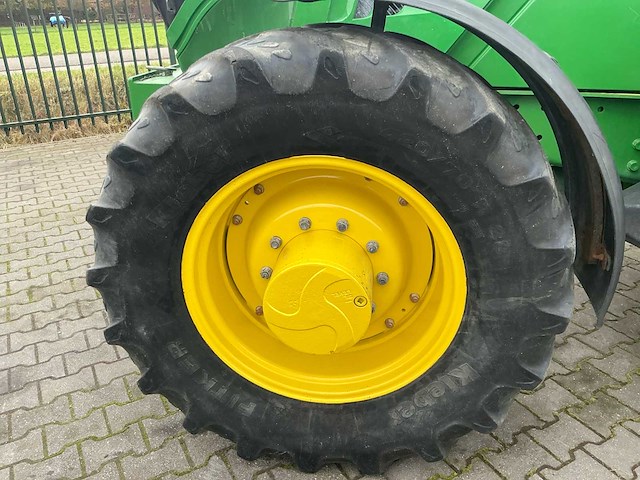 2016 john deere 6135m vierwielaangedreven landbouwtractor - afbeelding 7 van  23