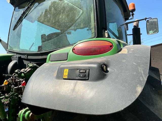 2016 john deere 6155r vierwielaangedreven landbouwtractor - afbeelding 7 van  18