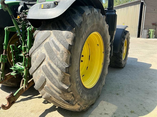 2016 john deere 6155r vierwielaangedreven landbouwtractor - afbeelding 14 van  18