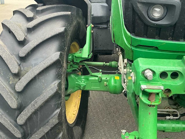 2016 john deere 6155r vierwielaangedreven landbouwtractor - afbeelding 17 van  52