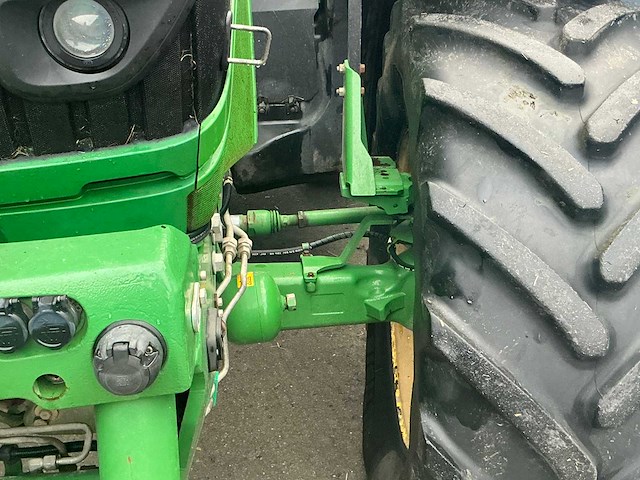 2016 john deere 6155r vierwielaangedreven landbouwtractor - afbeelding 19 van  52
