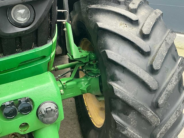 2016 john deere 6155r vierwielaangedreven landbouwtractor - afbeelding 20 van  52