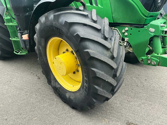2016 john deere 6155r vierwielaangedreven landbouwtractor - afbeelding 22 van  52