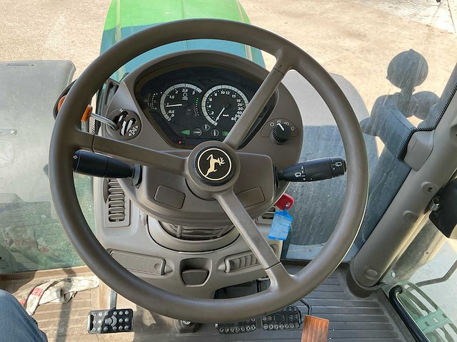 2016 john deere 6155r vierwielaangedreven landbouwtractor - afbeelding 27 van  30