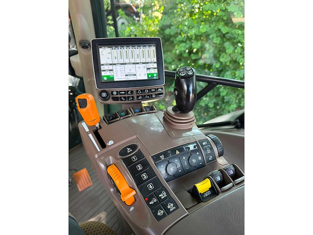 2016 john deere 6195r ap (frontlader) vierwielaangedreven landbouwtractor - afbeelding 9 van  11