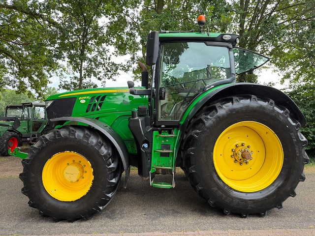 2016 john deere 6215r vierwielaangedreven landbouwtractor - afbeelding 6 van  9