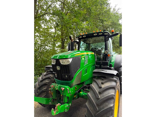 2016 john deere 6215r vierwielaangedreven landbouwtractor - afbeelding 8 van  9