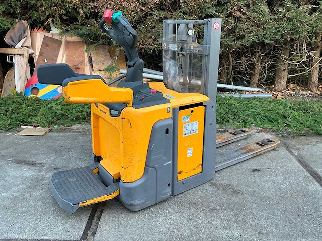 2016 jungheinrich 24v 3 pzs 375 stapelaar - afbeelding 1 van  25