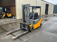 2016 jungheinrich efg320 vorkheftruck - afbeelding 1 van  10