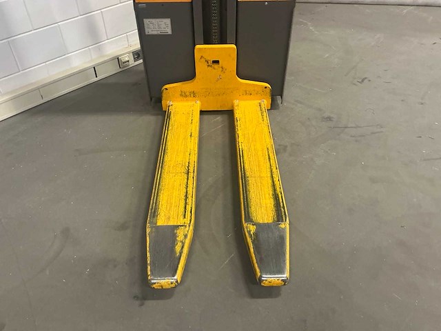 2016 jungheinrich emc 110 stapelaar - afbeelding 13 van  15