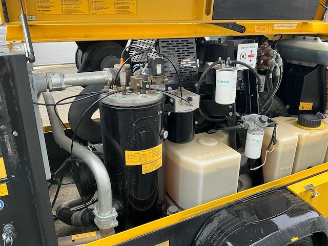 2016 kaeser m82 1c schroefcompressor - afbeelding 15 van  22