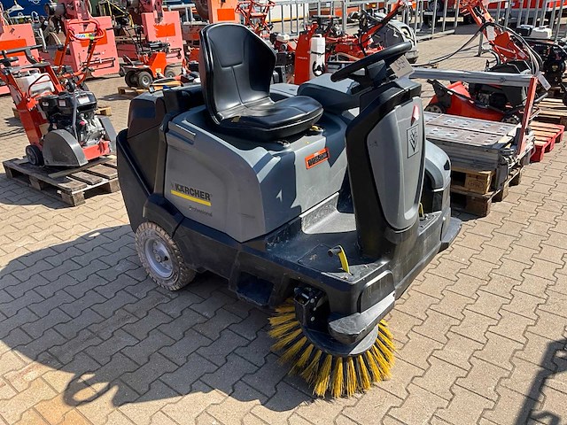2016 kärcher professional km105/100r zit / veeg / zuigmachine - afbeelding 11 van  16