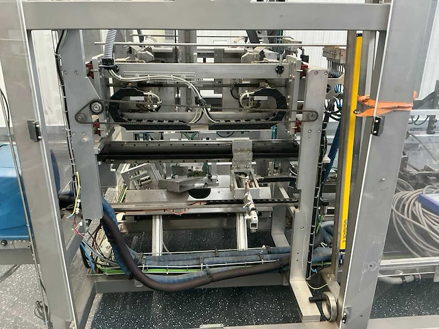 2016 knecht ta-545 dozenmaker dekselmaker met invoerbaan - afbeelding 6 van  41