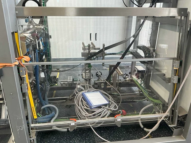 2016 knecht ta-545 dozenmaker dekselmaker met invoerbaan - afbeelding 10 van  41