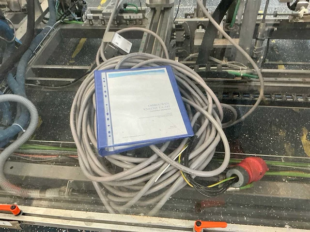 2016 knecht ta-545 dozenmaker dekselmaker met invoerbaan - afbeelding 14 van  41