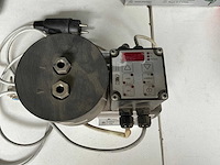 2016 knf n012st.26e elektrisch verwarmde vacuümpomp - afbeelding 2 van  2